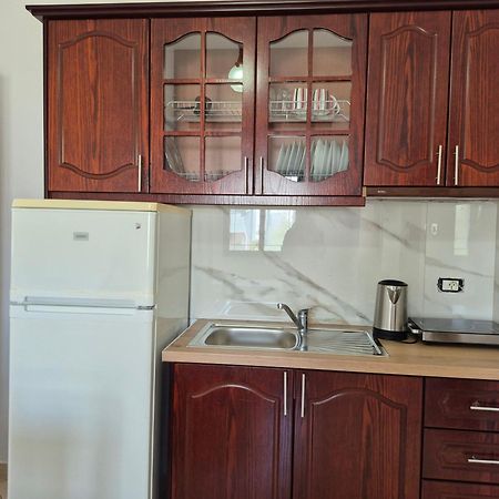Vita Apartment - Spacious Garden And Balcony 5 Min To Beach & Center Ksamil Eksteriør bilde