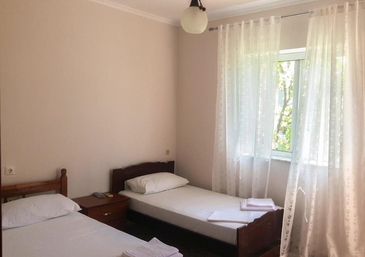 Vita Apartment - Spacious Garden And Balcony 5 Min To Beach & Center Ksamil Eksteriør bilde
