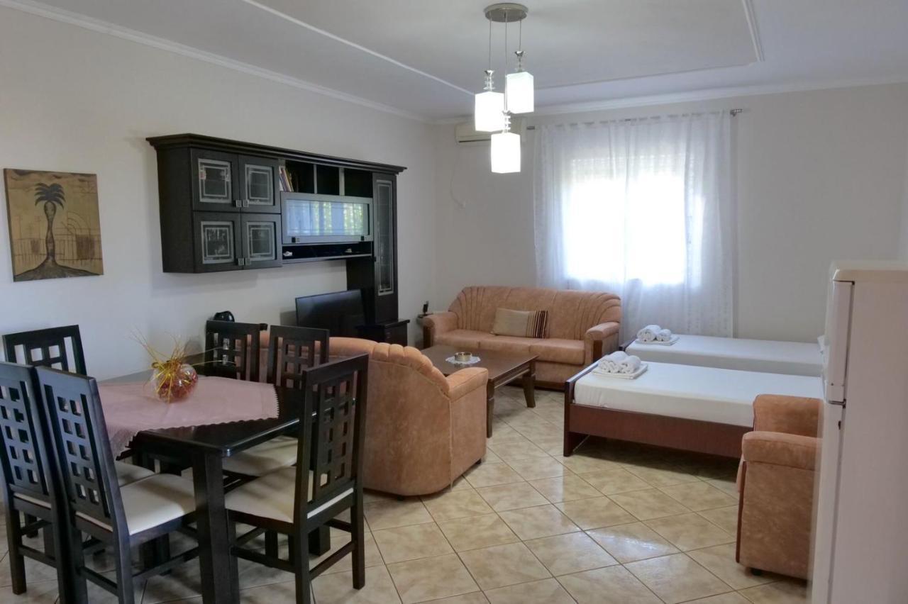 Vita Apartment - Spacious Garden And Balcony 5 Min To Beach & Center Ksamil Eksteriør bilde