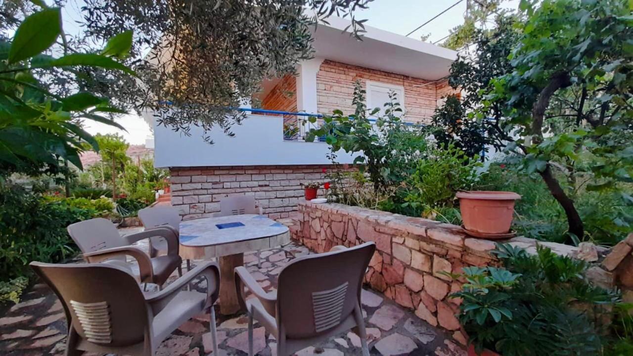 Vita Apartment - Spacious Garden And Balcony 5 Min To Beach & Center Ksamil Eksteriør bilde