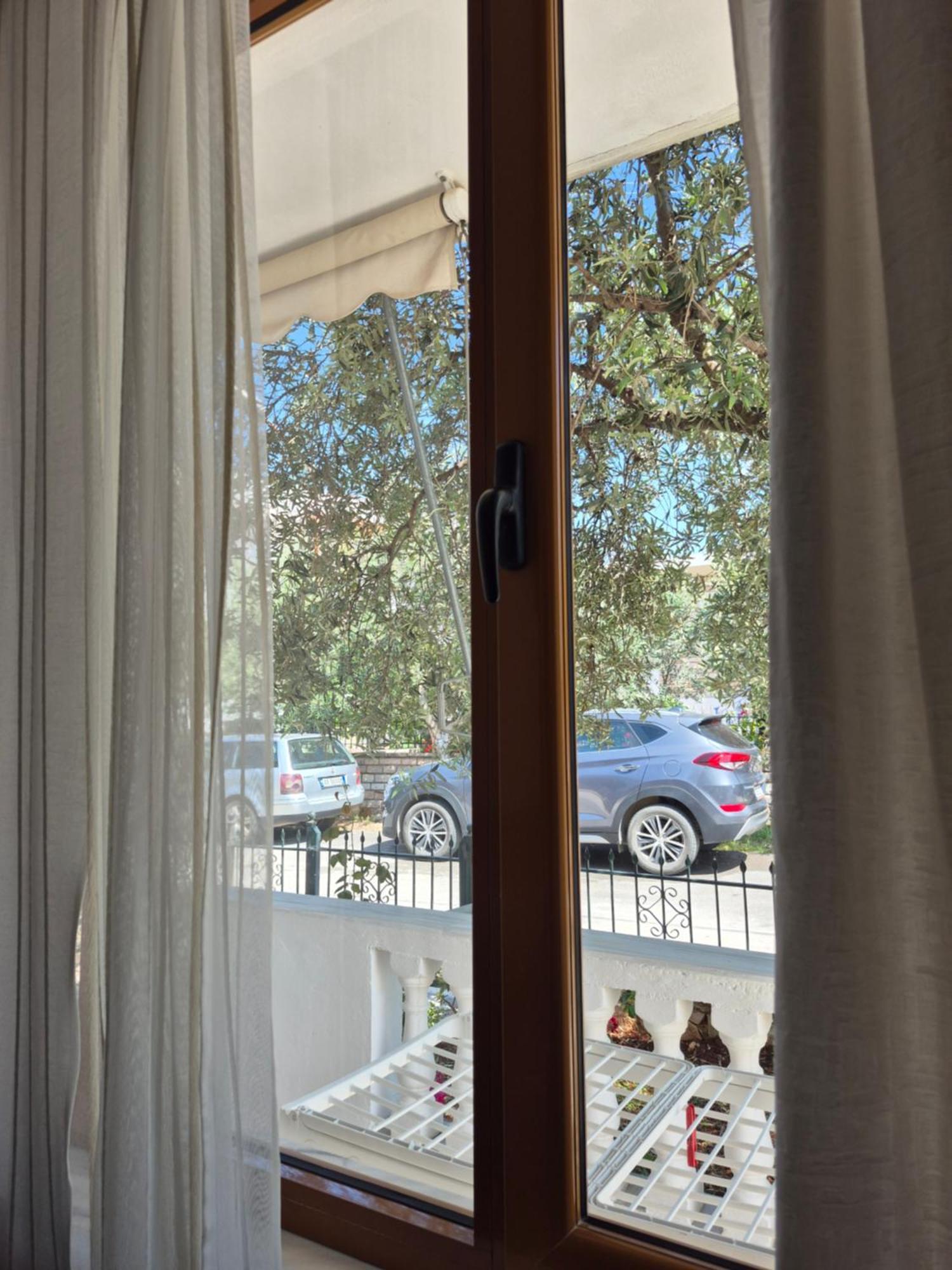 Vita Apartment - Spacious Garden And Balcony 5 Min To Beach & Center Ksamil Eksteriør bilde